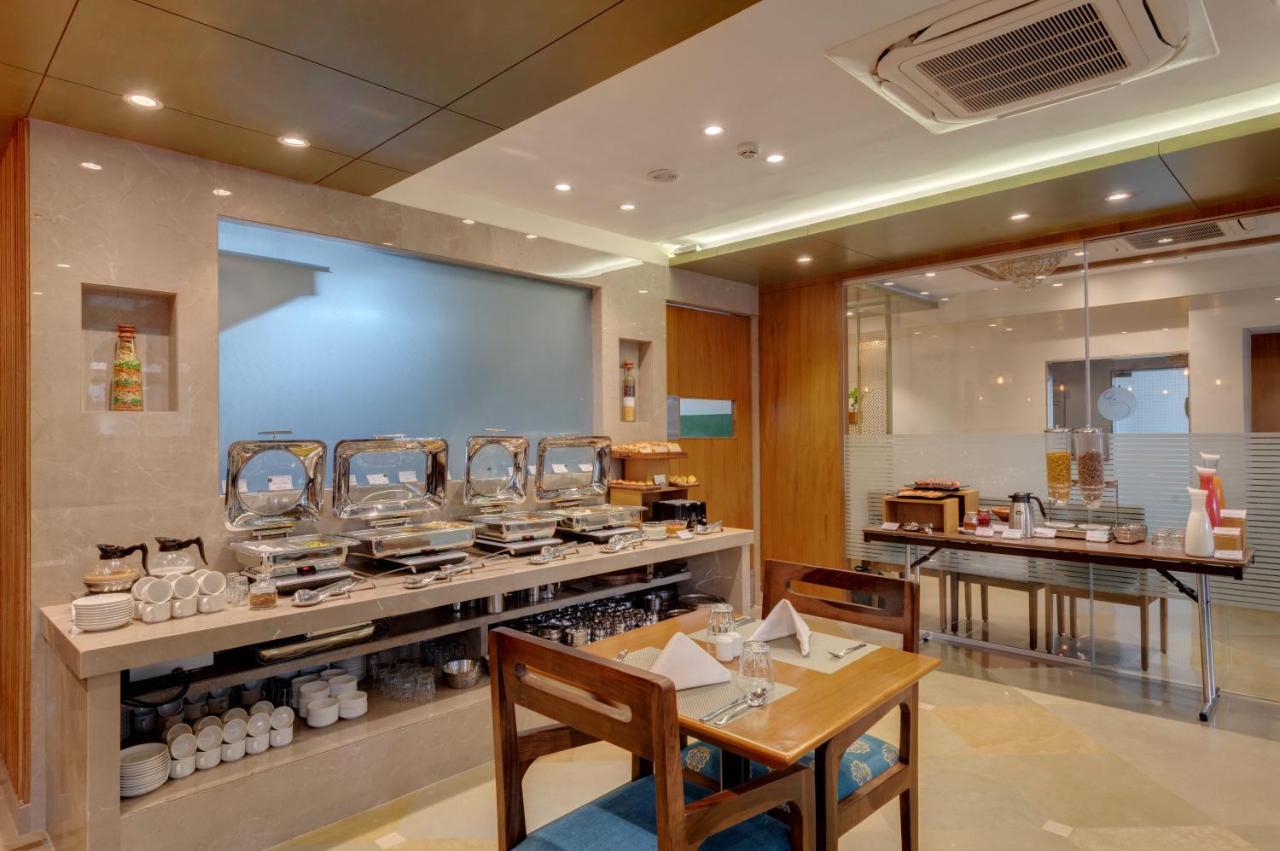 The Beacon Hotel 바도다라 외부 사진